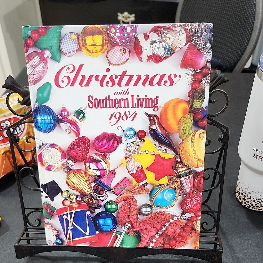 CHRISTMAS WITH SOUTHERN LIVING 1984 CRAFT BOOK